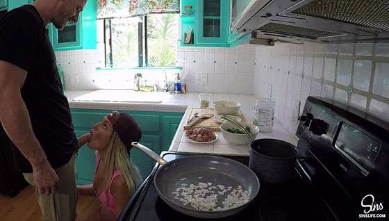 Eşinden ilgi göremeyen azgın üvey anne çareyi oğlunda buldu